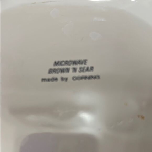 CorningWare White Casserole Dish with Glass Lid - Picture 7 of 11